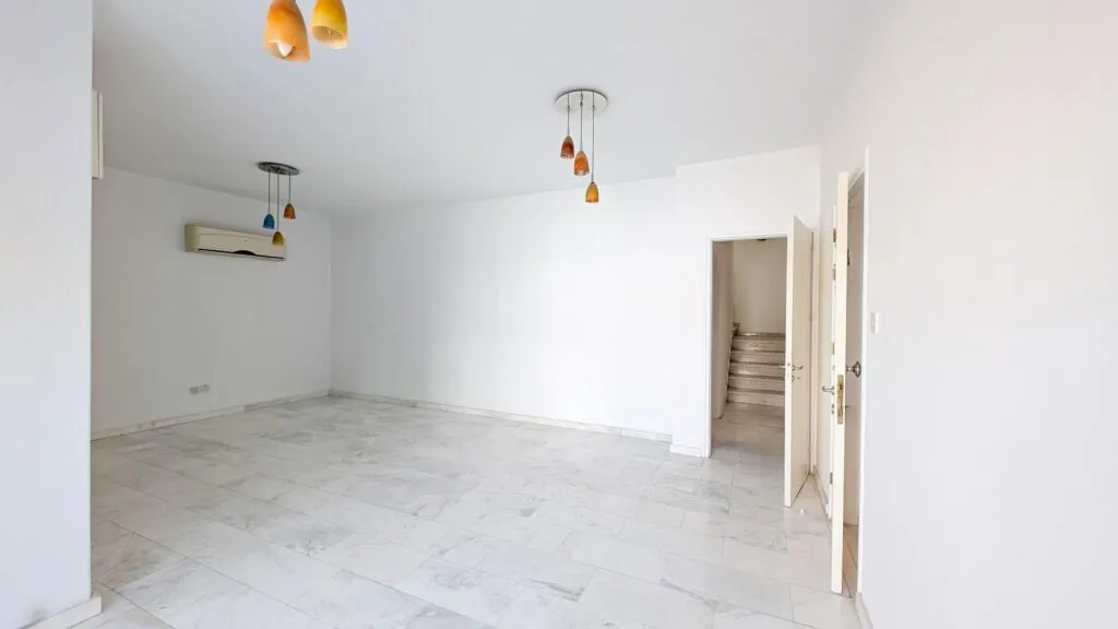 Three-bedroom apartment in Ag. Konstantinou & Elenis, Nicosia — photo 3