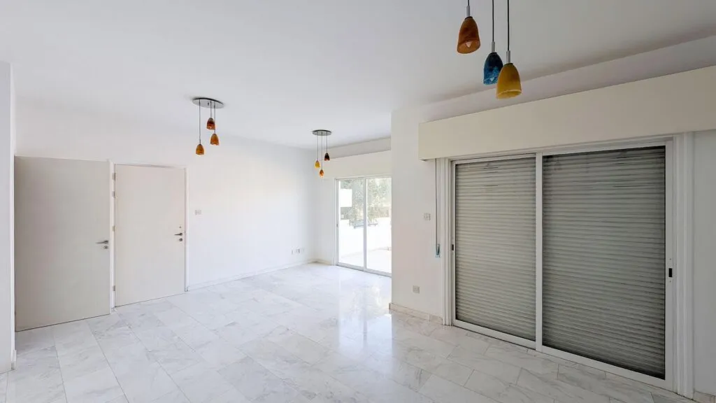 Three-bedroom apartment in Ag. Konstantinou & Elenis, Nicosia — photo 4