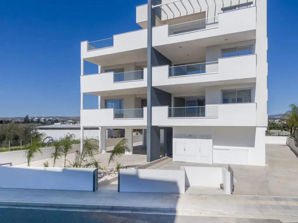 Two-Bedroom Apartment in Apostolos Varnavas, Limassol – photo 2