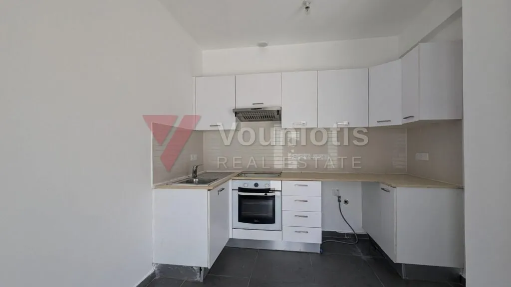 Ground floor two-bedroom apartment in Mazotos, Larnaca — photo 11