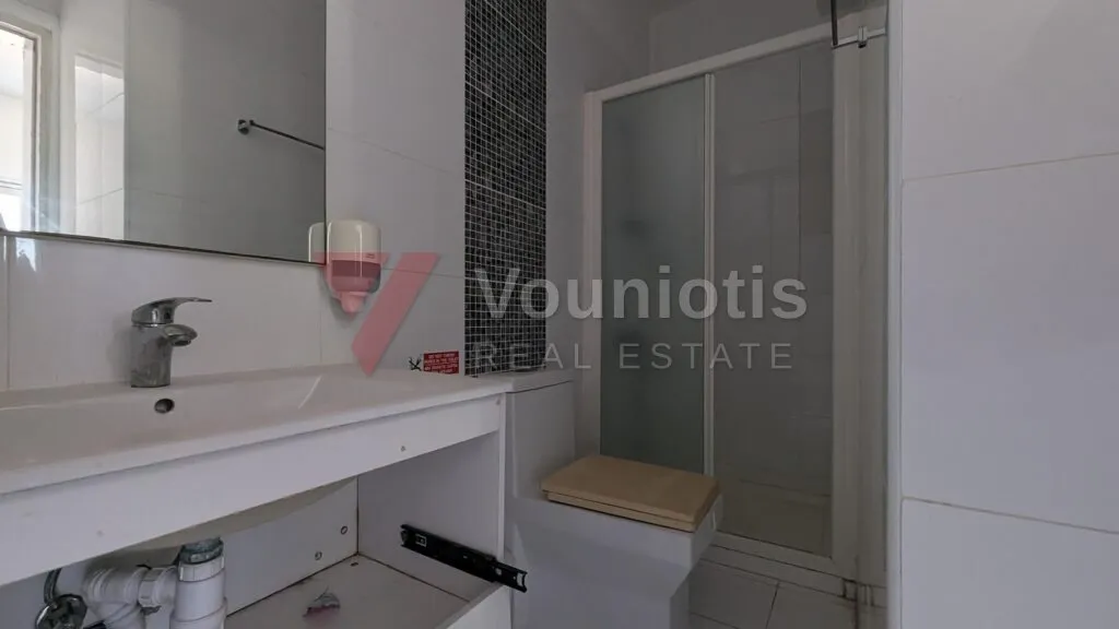 Ground floor two-bedroom apartment in Mazotos, Larnaca — photo 12