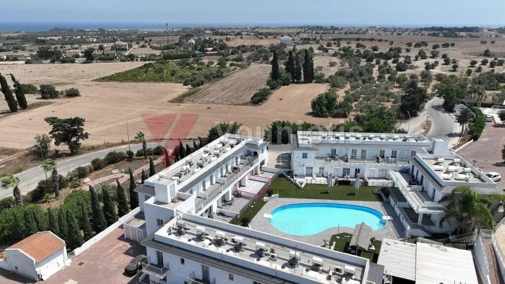 Ground floor two-bedroom apartment in Mazotos, Larnaca — photo 3