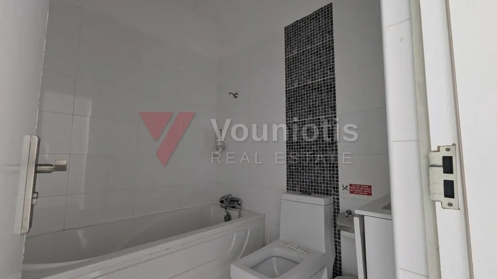 Ground floor two-bedroom apartment in Mazotos, Larnaca — photo 8