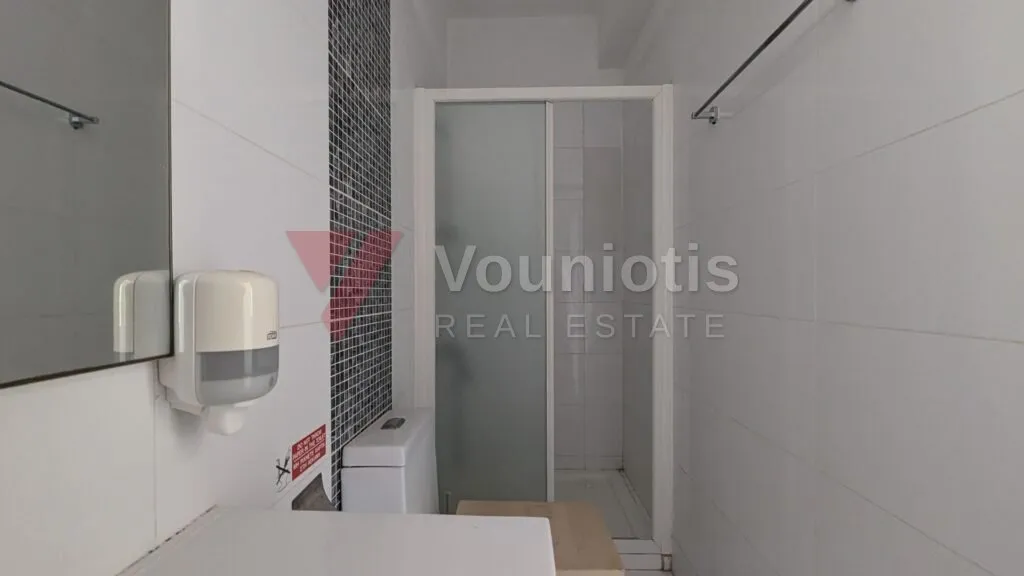 Ground floor two-bedroom apartment in Mazotos, Larnaca — photo 9
