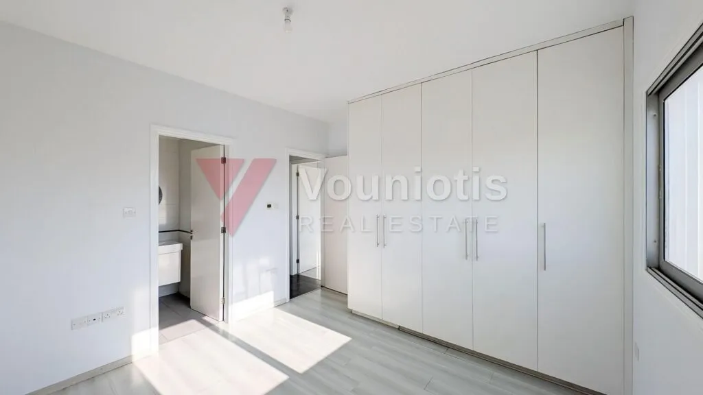 Top Floor Three-bedroom apartment in Agios Vasilios Quarter, Strovolos, Nicosia — photo 12