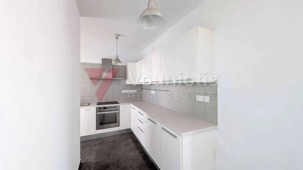 Top Floor Three-bedroom apartment in Agios Vasilios Quarter, Strovolos, Nicosia — photo 7