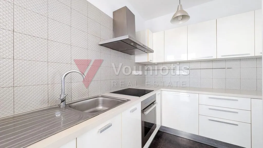 Top Floor Three-bedroom apartment in Agios Vasilios Quarter, Strovolos, Nicosia — photo 8