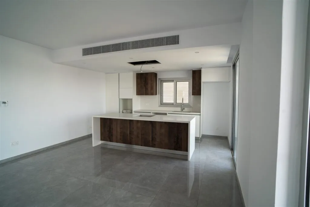 Three-Bedroom Apartment in Strovolos, Nicosia – photo 11