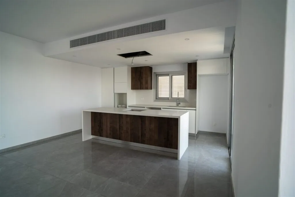 Three-Bedroom Apartment in Strovolos, Nicosia – photo 12