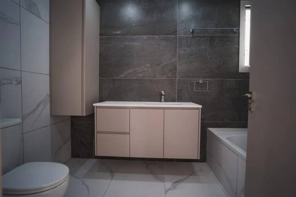 Three-Bedroom Apartment in Strovolos, Nicosia – photo 12