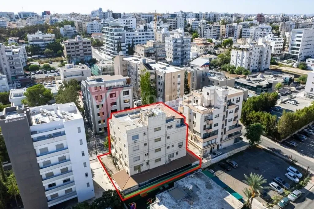 Four storey mixed-use building in Agioi Omologites, Nicosia — photo 5