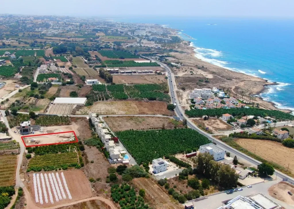 Three-Bedroom Semi-Detached House in Kissonerga, Paphos — photo 5