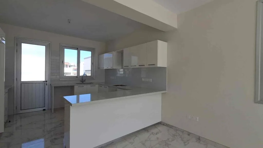Three-Bedroom Villa in Paphos – photo 9