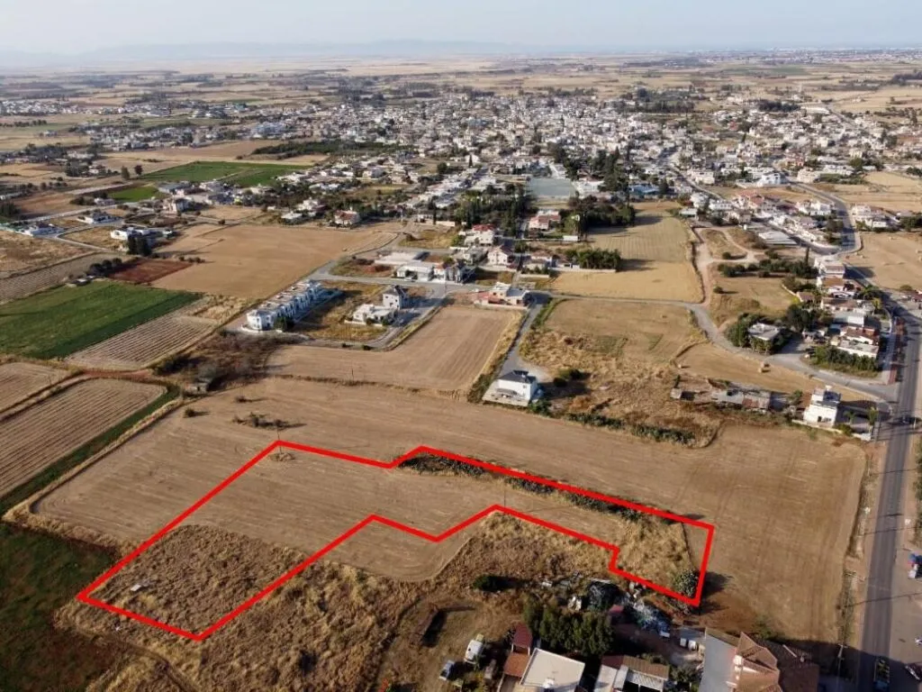 Residential field in Avgorou, Famagusta — photo 3