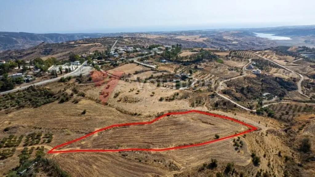 Residential field in Choletria, Paphos — photo 3