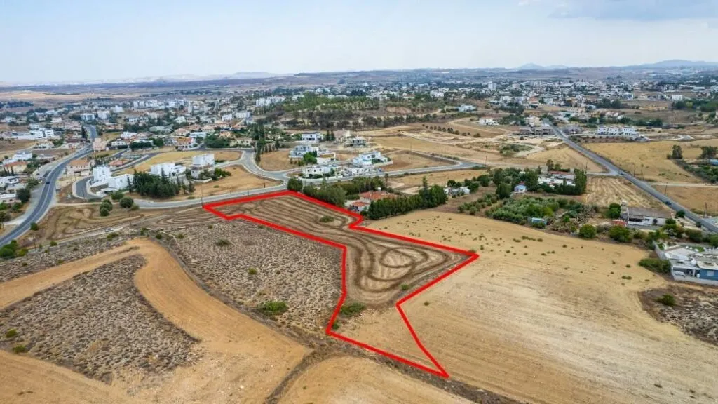 Shared residential field in Geri, Nicosia — photo 3