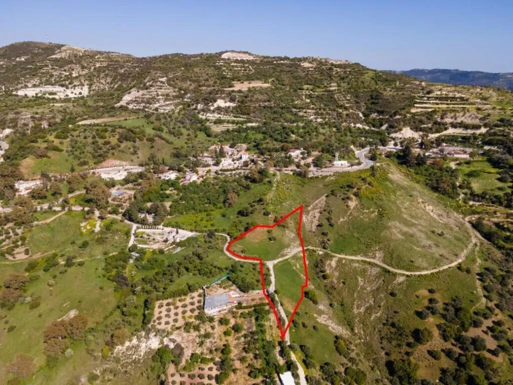 Residential field in Kelokedara, Paphos — photo 2