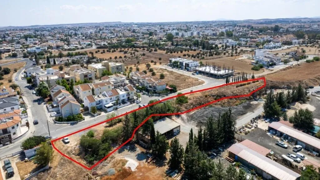 Residential field in Lakatamia, Nicosia — photo 2