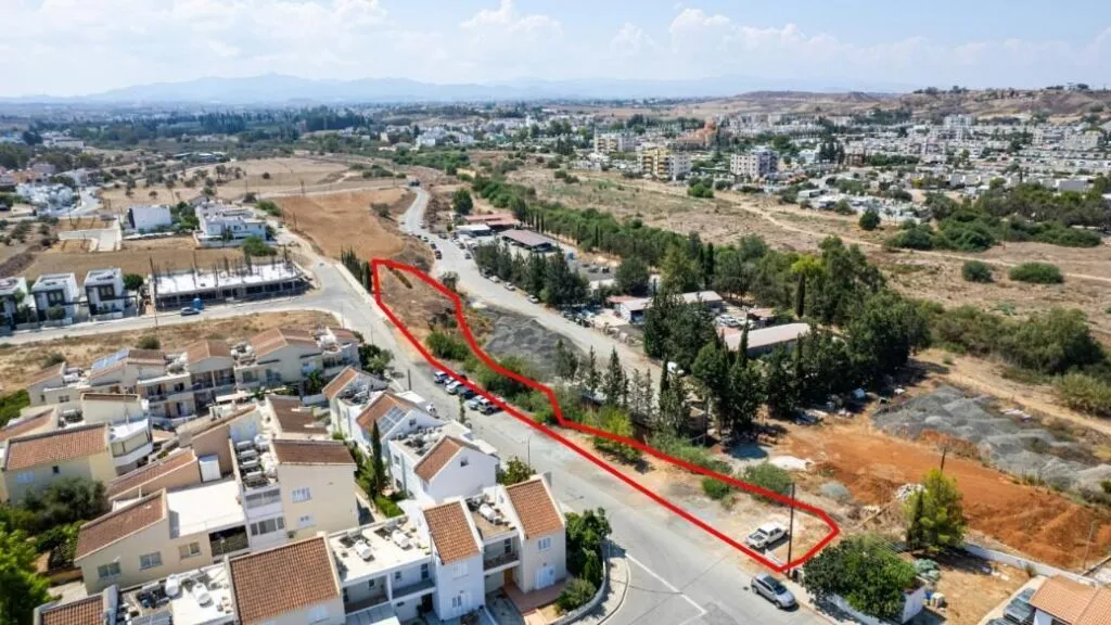 Residential field in Lakatamia, Nicosia — photo 3
