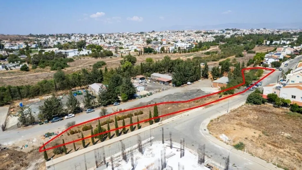 Residential field in Lakatamia, Nicosia — photo 5
