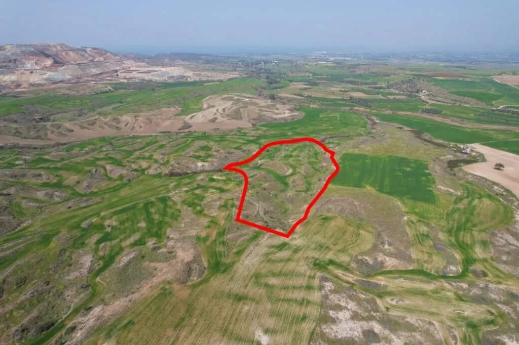Agricultural field in Linou, Nicosia — photo 2