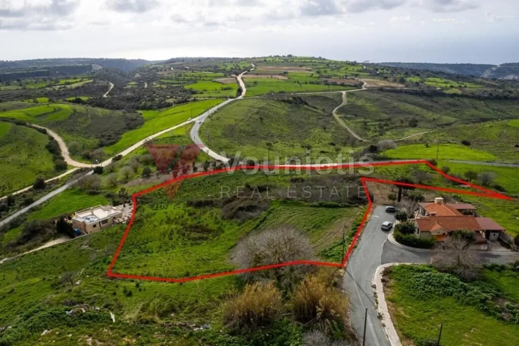 Shared residential field in Pano Arodes, Paphos — photo 2