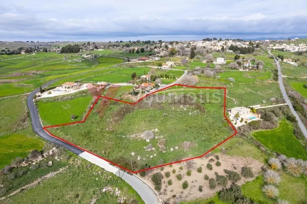 Shared residential field in Pano Arodes, Paphos — photo 4