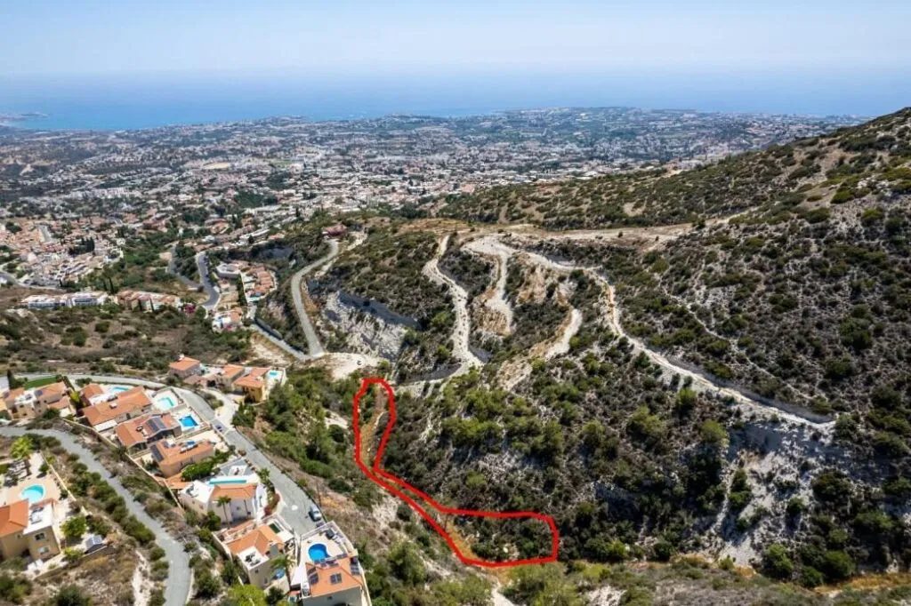 Χωράφι στην Πέγεια Πάφου — φωτογραφία 4