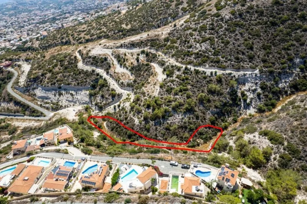 Χωράφι στην Πέγεια Πάφου — φωτογραφία 5