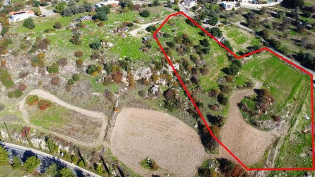 Residential field in Peristerona, Paphos — photo 3