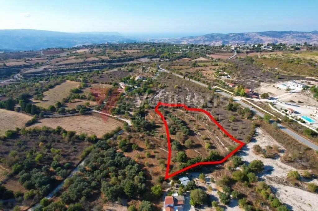 Residential Field in Thrinia, Paphos — photo 2