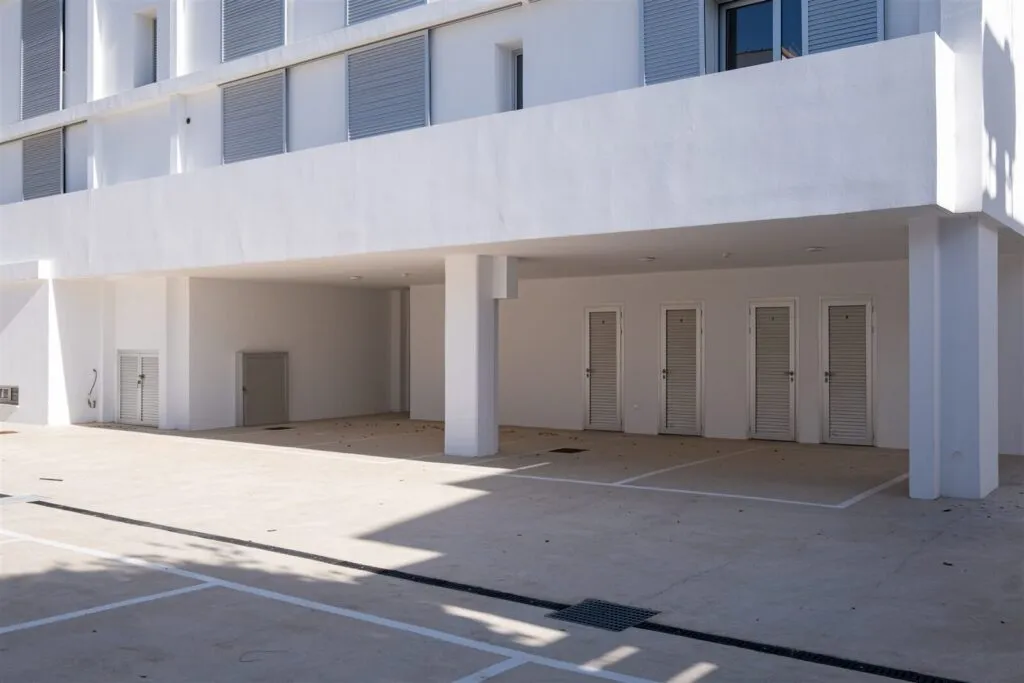 Shop of 85 m² in Strovolos, Nicosia – photo 18
