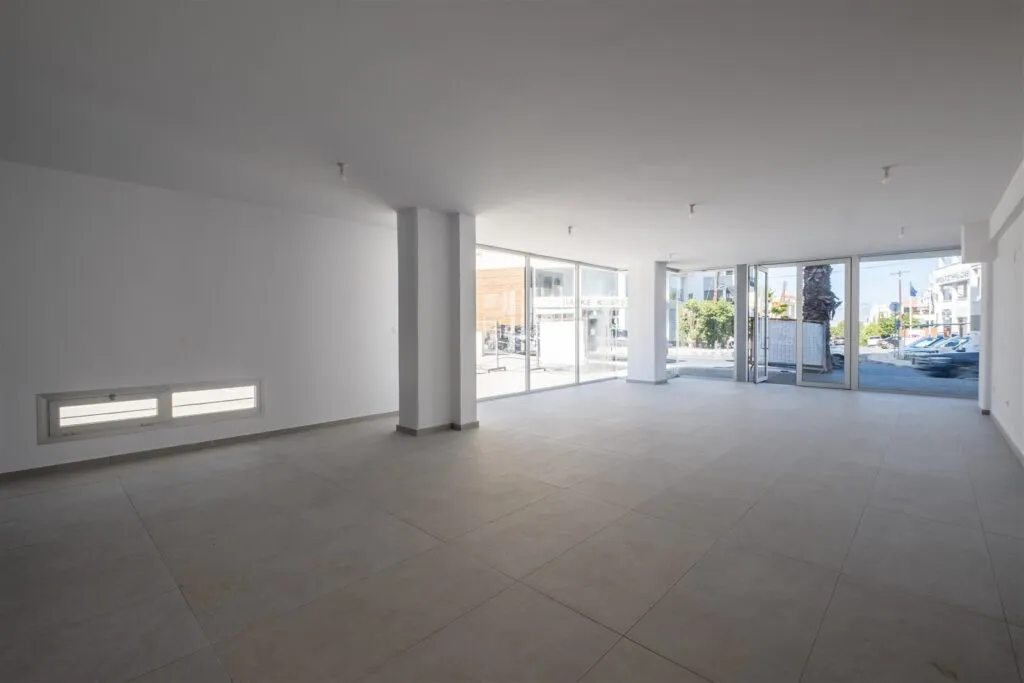 Magasin de 85 m² à Strovolos, Nicosie – photo 4
