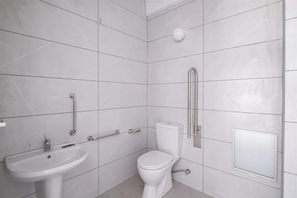 Magasin de 85 m² à Strovolos, Nicosie – photo 6