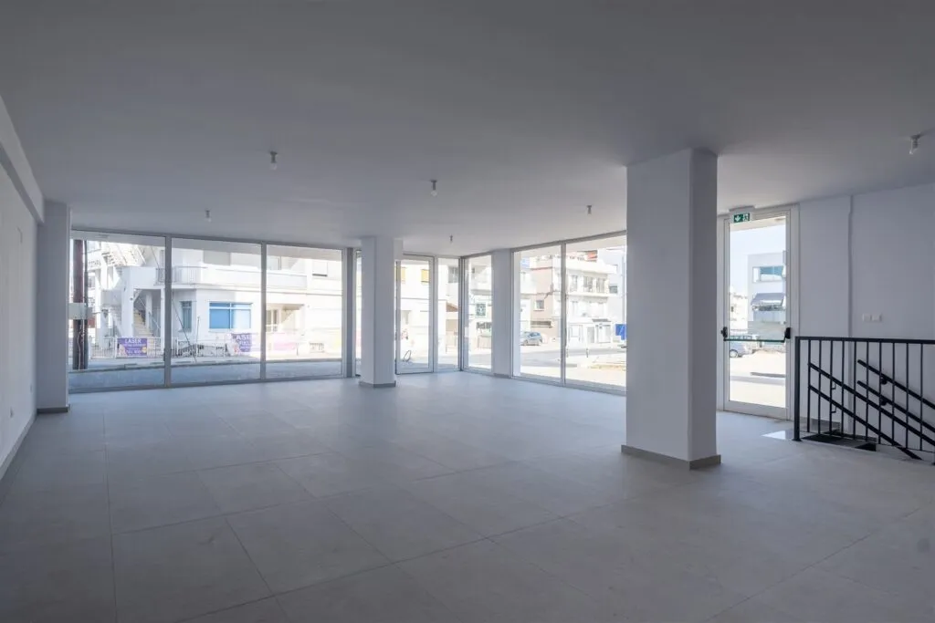 Shop of 106 m² in Strovolos, Nicosia – photo 3