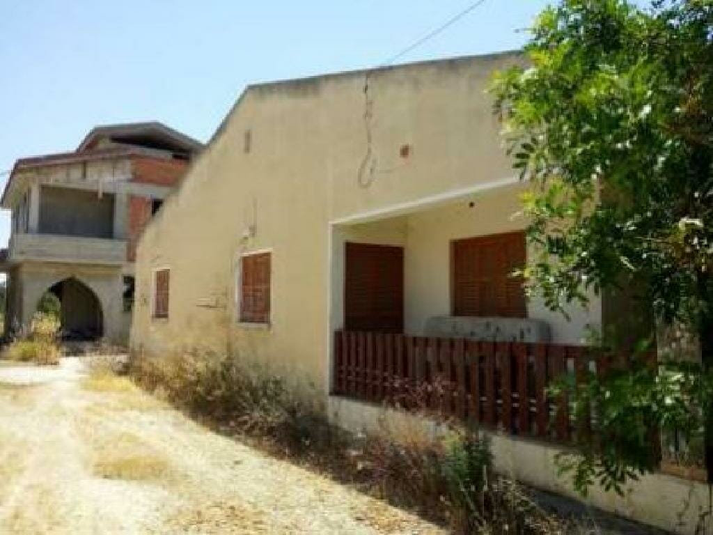 Two Houses in Psimolofou Nicosia