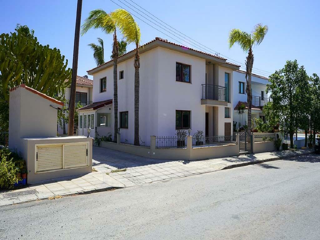 Three Houses in Kato Polemidia Limassol