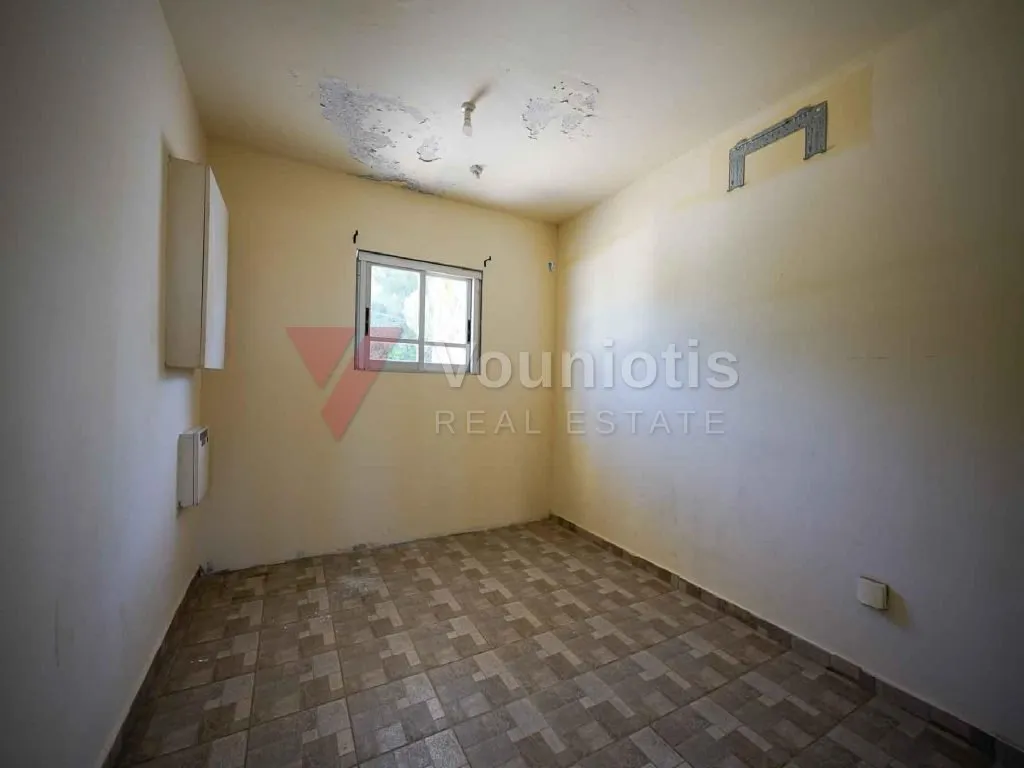 Three-Bedroom House in Kokkinotrimithia, Nicosia — photo 10