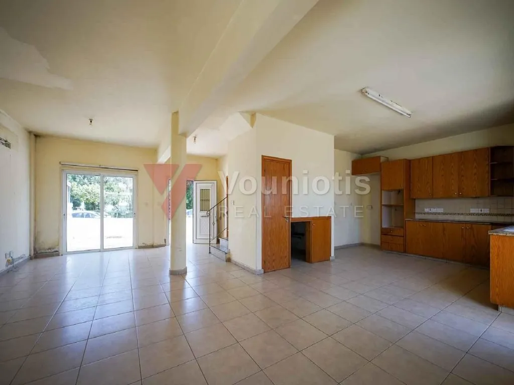 Three-Bedroom House in Kokkinotrimithia, Nicosia — photo 12