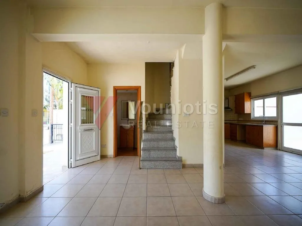 Three-Bedroom House in Kokkinotrimithia, Nicosia — photo 2