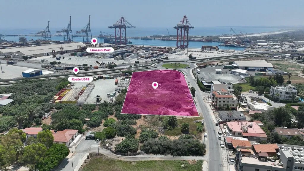 Shared Primarily Commercial Zoned Field, New Port Area, Limassol – photo 2