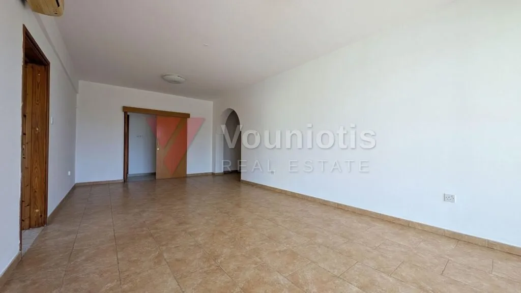Three-bedroom apartment in Chrysopolitissa, Larnaca – photo 5