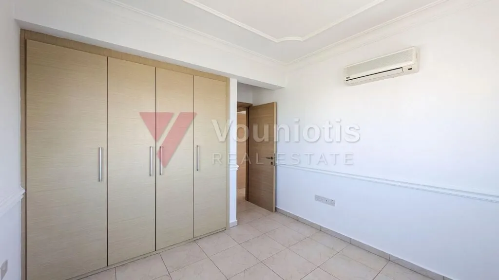 Two-Bedroom Apartment in Kamares area, Larnaca – photo 10