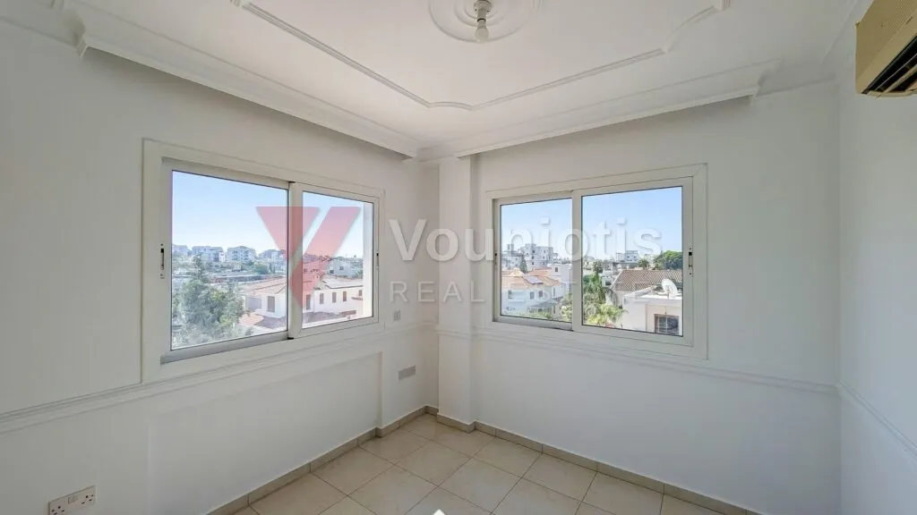 Two-Bedroom Apartment in Kamares area, Larnaca – photo 8