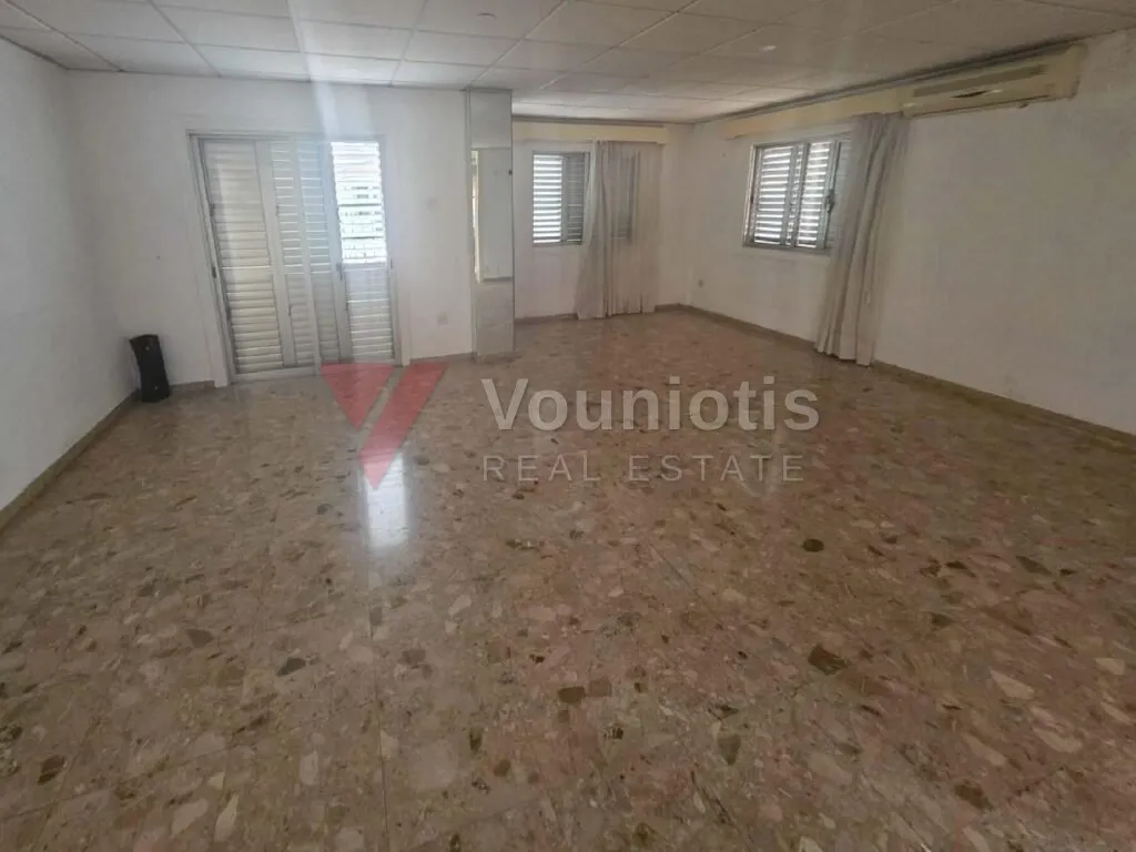 Building - Strovolos, Nicosia – photo 8
