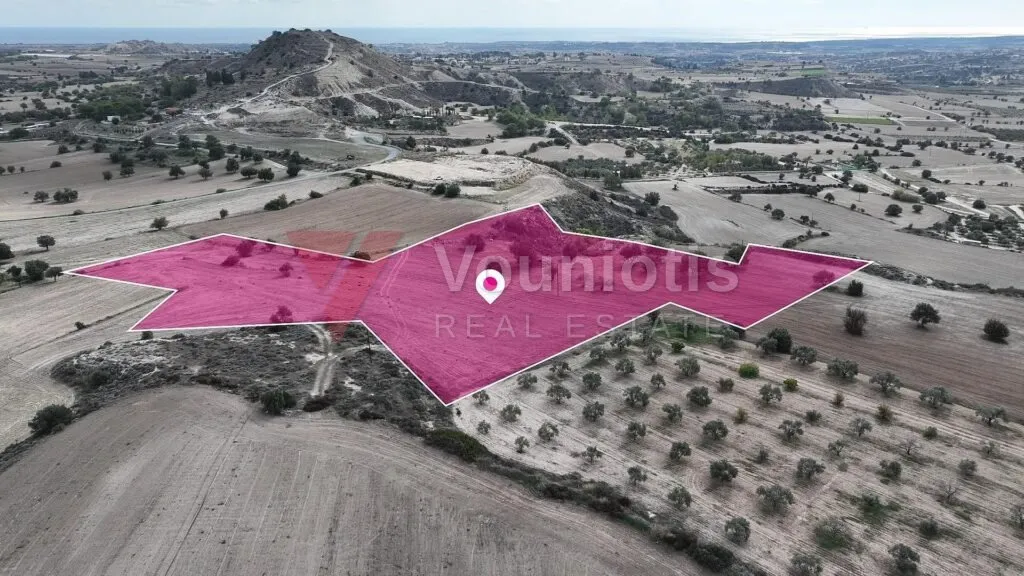 Residential field located in Anglisides, Larnaca – photo 4