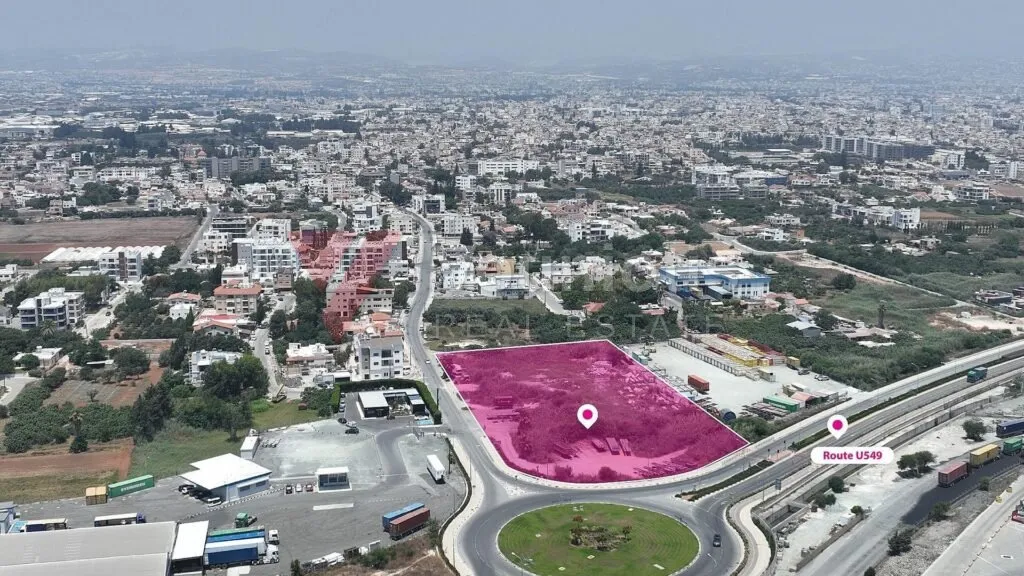Shared Primarily Commercial Zoned Field, New Port Area, Limassol – photo 4