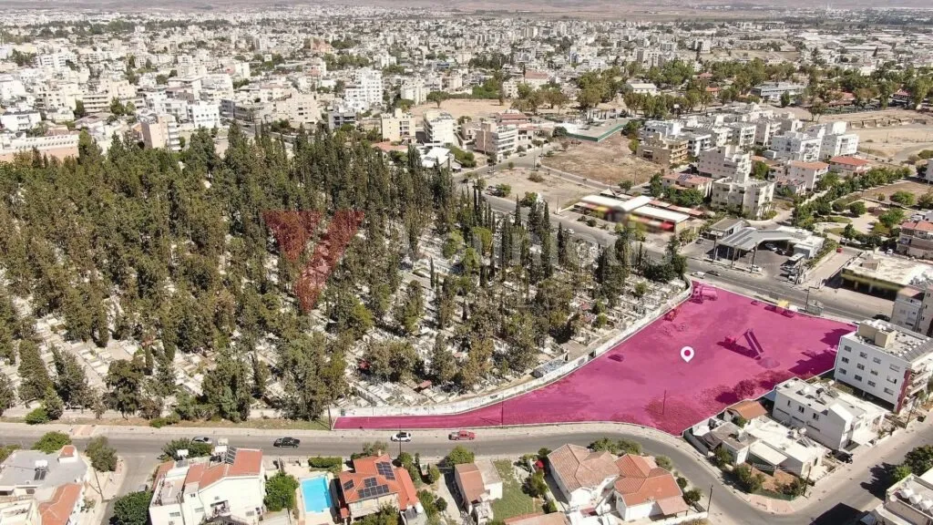 Commercial (Share 16%) and residential (share 50%) fields in Nicosia – photo 4
