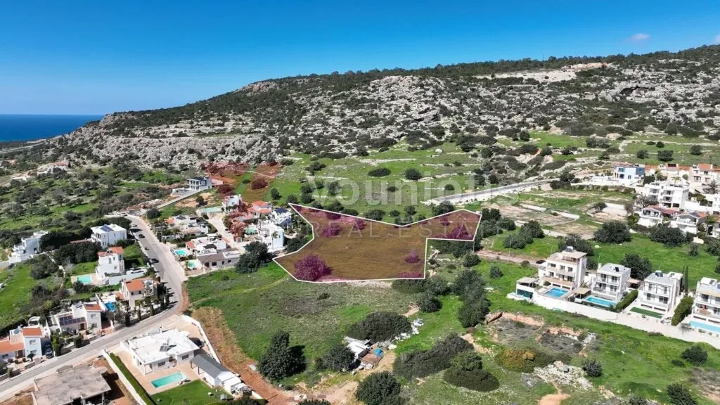(Share) Residential field located in Pegeia, Paphos – photo 2