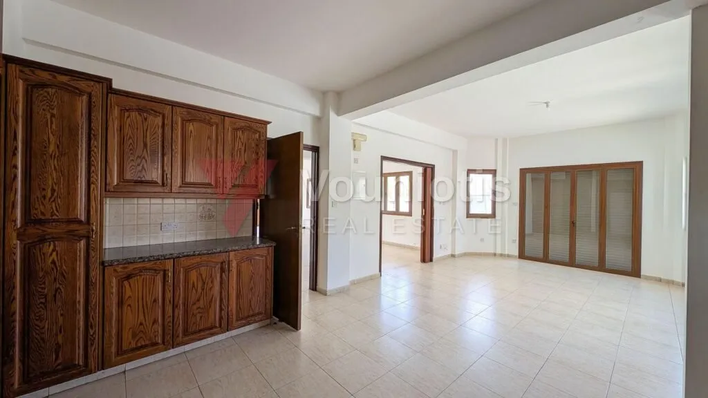 Detached Two Storey House in Aradippou, Larnaca – photo 11